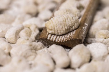 Masada el yapımı gnocchi.