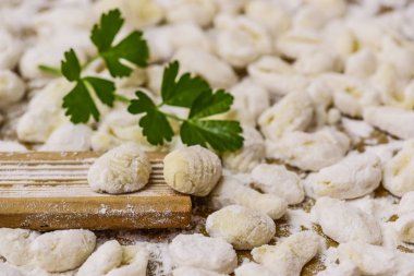 Masada el yapımı gnocchi.