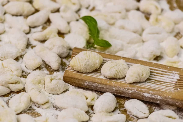 Handgjorda Gnocchi Bordet — Stockfoto