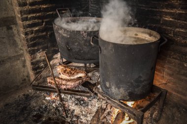 Domuz pirzolası barbeküsü, Patagonya, Arjantin