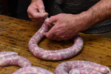 Ev yapımı sosisler, geleneksel yemekler, Arjantin