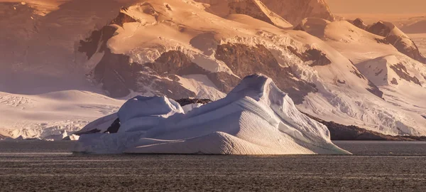 Eis Schwimmt Antarktischen Meer — Stockfoto
