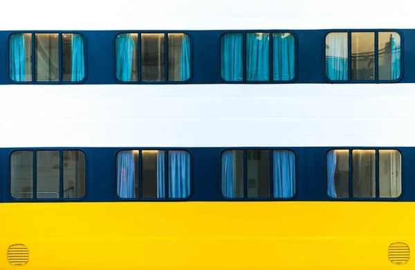 Fönstren Stora Havet Ferry Blå Vit Och Gul — Stockfoto
