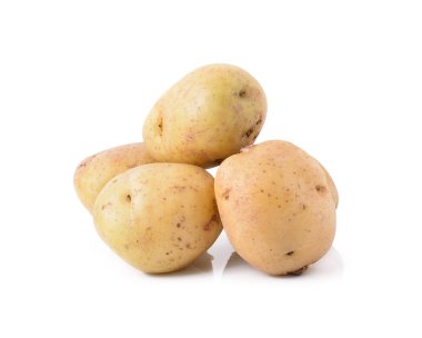 Beyaz arkaplanda izole edilmiş patates
