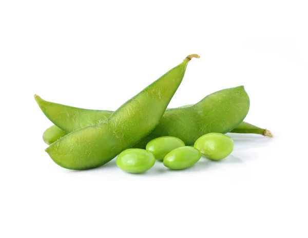 白色背景的绿色大豆 — 图库照片