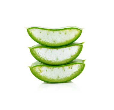 aloe vera taze yaprak beyaz izole