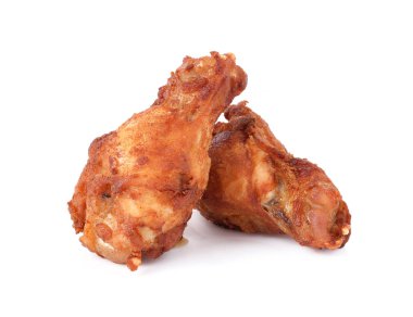 Beyaz arka planda kızarmış tavuk