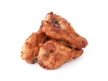 Beyaz arka planda kızarmış tavuk