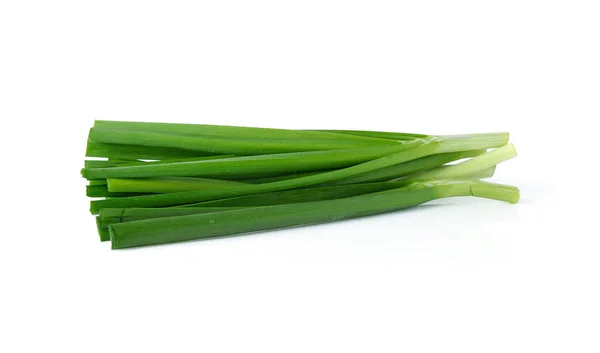 在白色背景下分离的大蒜韭菜 — 图库照片
