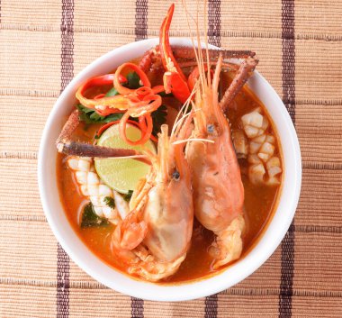 Tayland yemeği Tom Yum Goong