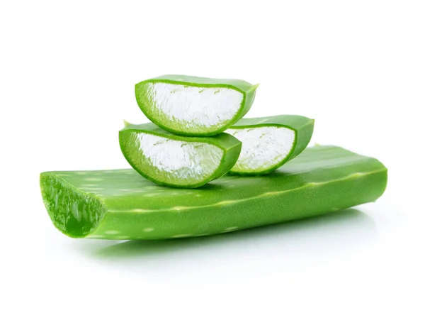 aloe vera taze yaprak beyaz izole