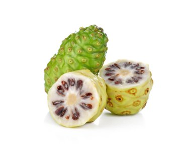Egzotik Meyve - Beyaz arkaplanda Noni