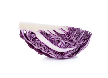 Beyaz arka plan üzerinde kırmızı lahana