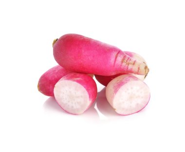 beyaz zemin üzerine kırmızı turp