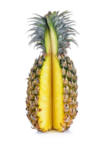 Ananas Mûrs Isolés Sur Blanc — Photo