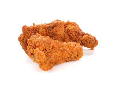 Beyaz arka planda kızarmış tavuk