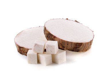 Taro beyaz arkaplanda izole edildi