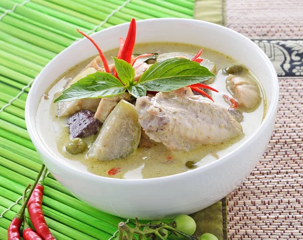 Grüne Curry Hühnchen Thailändische Küche — Stockfoto