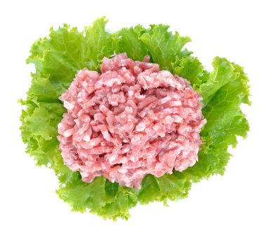 Beyaz bir arka plan üzerinde izole domuz eti kıyma