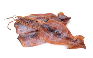 Beyaz arkaplanda kurumuş mürekkep balığı