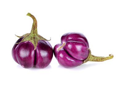 patlıcan beyaz arkaplanda izole edildi