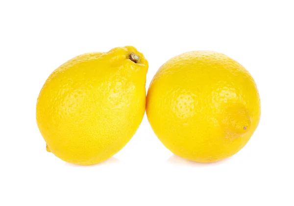 在白色背景下被隔离的柠檬 — 图库照片