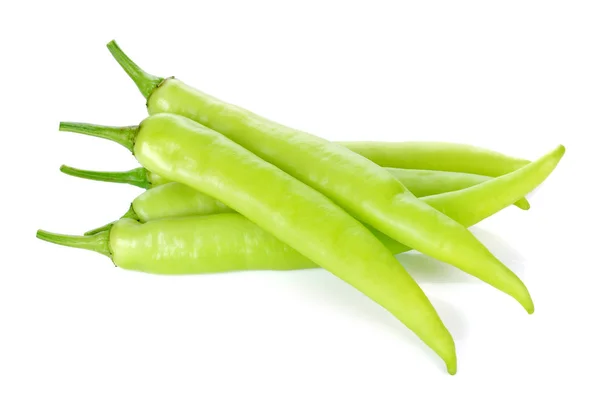 Πράσινες Πιπεριές Απομονωθεί Λευκό — Φωτογραφία Αρχείου