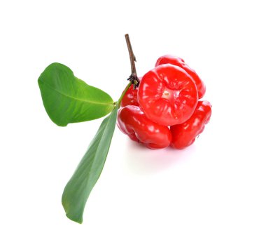 Beyaz arkaplanda gül elmaları izole.