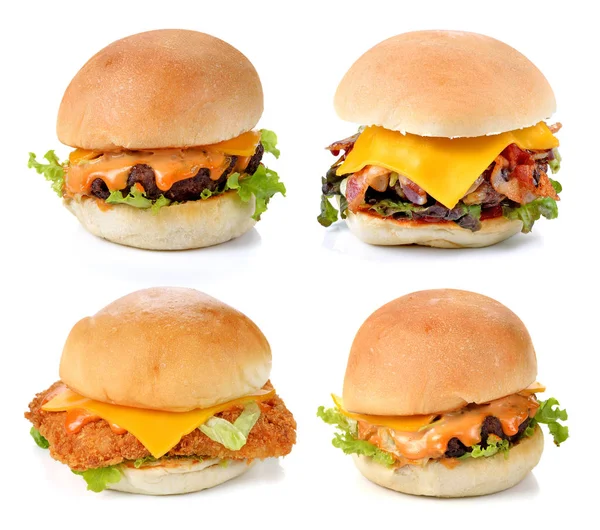 Hamburger beyaz arkaplanda izole