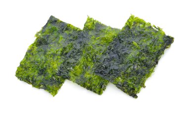 Beyaz arka plan üzerinde izole nori yaprak