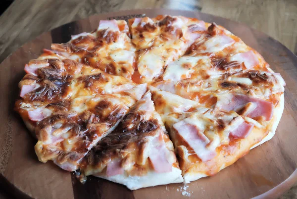 Pizza Italiană Masă Lemn — Fotografie, imagine de stoc