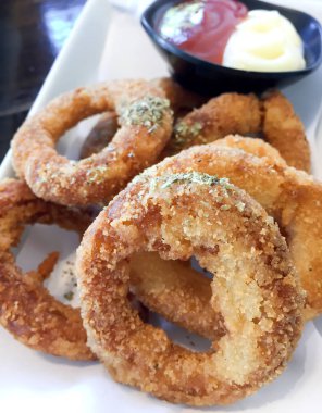 soğan halkaları yığını closeup