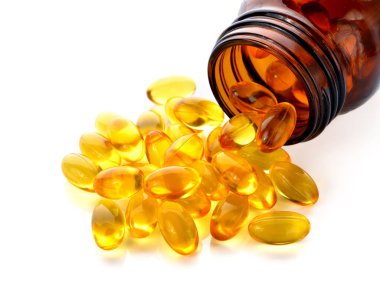Kapsül omega 3 ile ve cam şişede D vitamini balık yağı