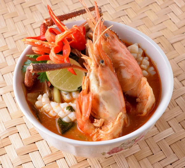 Thailändisches Essen Tum Yam Kung — Stockfoto