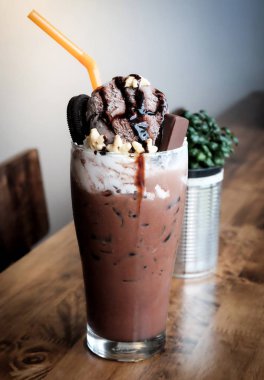 antika arka plan üzerine kakao içki