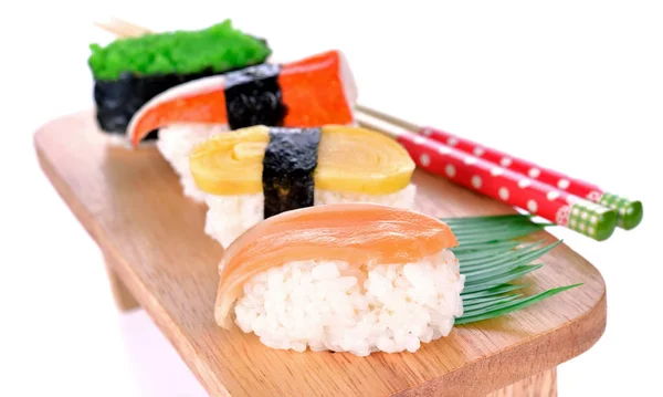 日本菜 白底寿司卷 — 图库照片