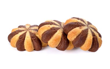 Beyaz arka plan üzerinde izole kurabiyeler. Tatlı bisküvi.