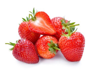 Çilek beyaz arkaplanda izole edildi.