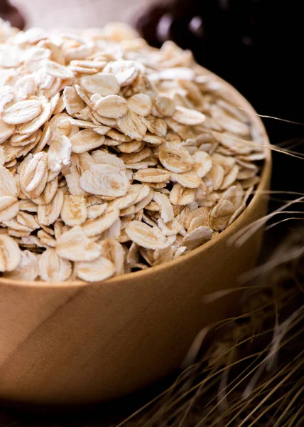 Rolled Oat Flakes Wooden Bowl — Stock Photo, Image