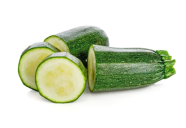 Frische grüne Zucchini isoliert auf weißem Hintergrund — Stockfoto