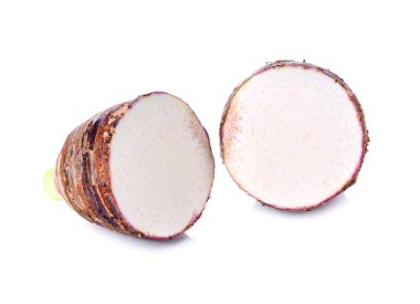 Taze Taro beyaz arkaplanda izole edildi