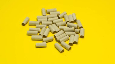 Sigara izmaritleri benim stüdyo, aydınlatma ve yaratıcılık içinde fotoğrafları.