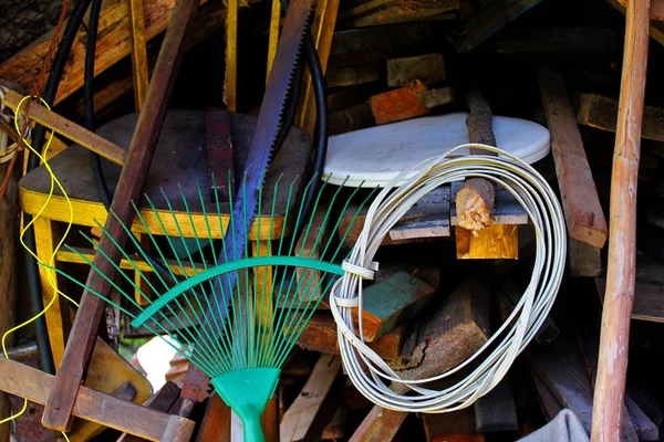 Garajda temizlik sonbahar