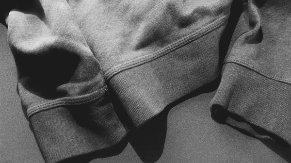 Sudadera Sobre Fondo Gris —  Fotos de Stock