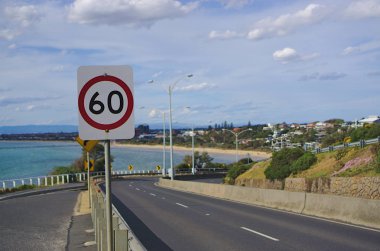 Frankston, Vic / Avustralya - 14 Ekim 2018: hız sınırı 60 km başına saat işareti görünümünü yakın