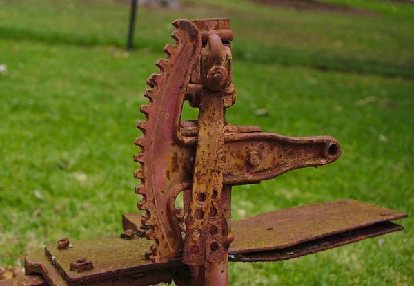 Vista Perto Antiga Engrenagem Máquinas Agrícolas Corrosivas Enferrujadas Século Xix — Fotografia de Stock