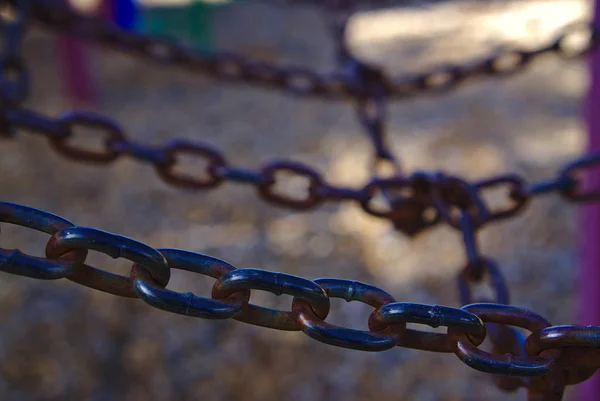 Vista Cerca Fila Cadenas Metal Negro —  Fotos de Stock