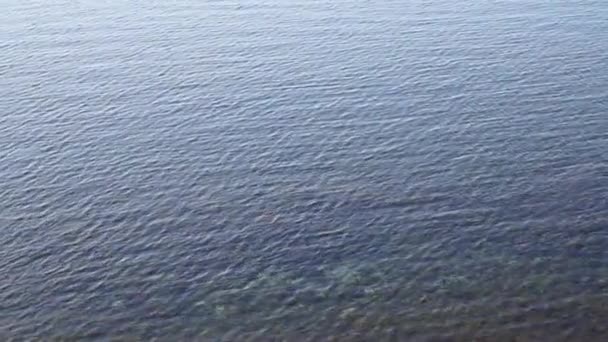 Eau de lac plaine ondulation douce 