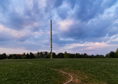 Sonsuz sütun heykel veya sütun olmadan End sanatçının Constantin Brancusi Targu Jiu, Romanya