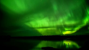 Aurora Borealis, kuzey ışıkları 4k video zaman atlamalı